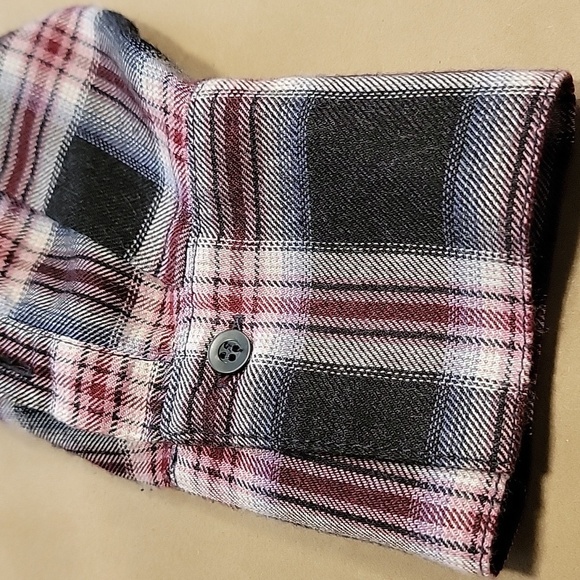Treasure & Bond Size XS Black, Blue, White & Burgundy Plaid "Boyfriend" Flannel - Picture 10 of 12